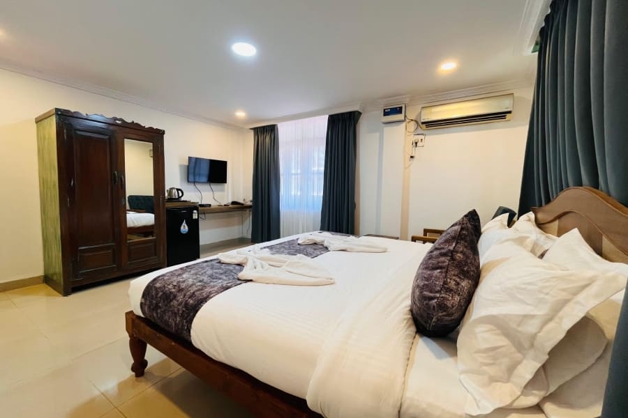 Book goa hotels near beach