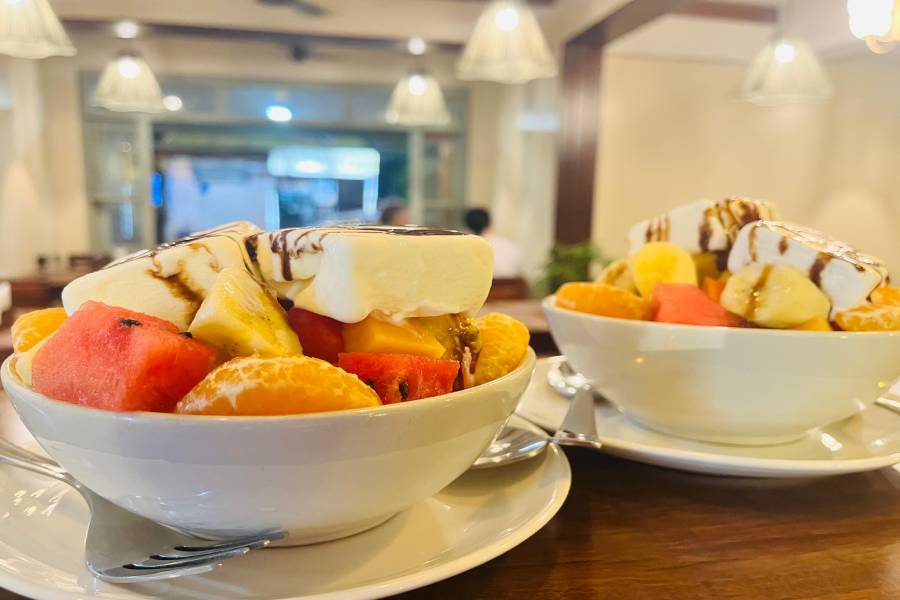 Naga's Cafe Bar & Restaurant