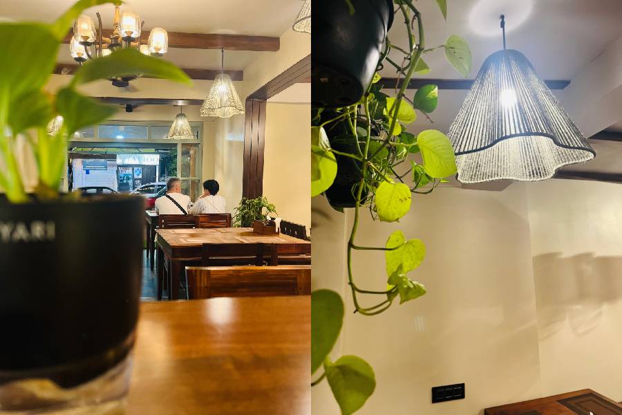 Naga's Cafe Bar & Restaurant